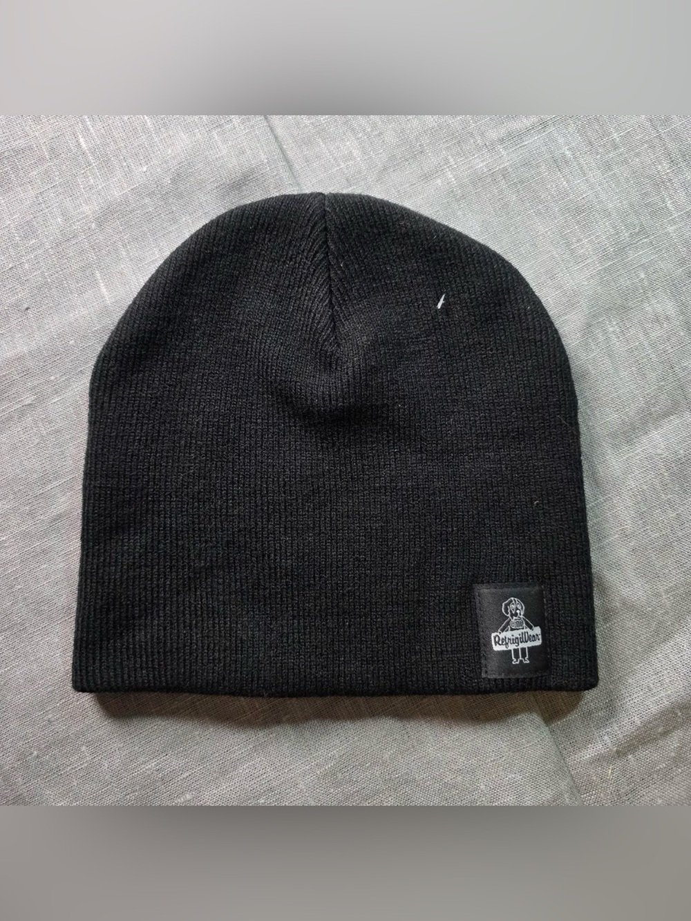 RefrigiWear Black Beanie Hat Knit Skull Cap Watch Cap Dog Logo Art 0045R
